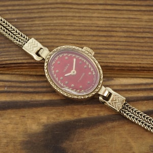Vintage ladies Chaika 1301 17 jewels mechanical dress watch bracelet