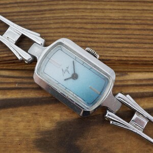 Vintage women&#39;s Luch 1801.1.K1 mechanical wristwatch timepiece with classic manual wind watch