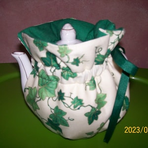 Ivy Small Tea Cozy- Insulated - Reversible