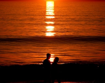 Parejas al atardecer - Descarga digital instantánea, arte mural, decoración del hogar y de la oficina