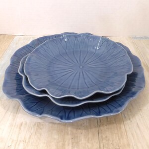 Metlox Lotus Salad Plates - Etsy Metlox Lotus Blue Ceramic Salad Plates Vintage - 3 main image 0