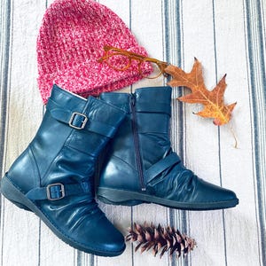 Miz Mooz Slouchy Leather Boots Size 39 WIDE Unworn NOS 90s Cottage Chic Navy Blue