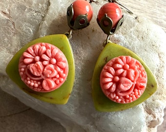 Tea Garden Earrings Coral Bells and Moss Bakelite and Vintage Glass