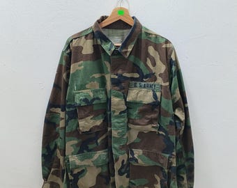Chaqueta BDU de camuflaje forestal M81 del ejército estadounidense vintage de los años 80