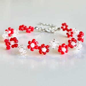 Beaded flower bracelet Beaded daisy bracelet Zig zag daisy bracelet Gift for her Custom color beaded bracelet Youth bracelet Floral anklet