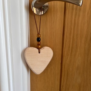 Hanging wooden heart (9cm)