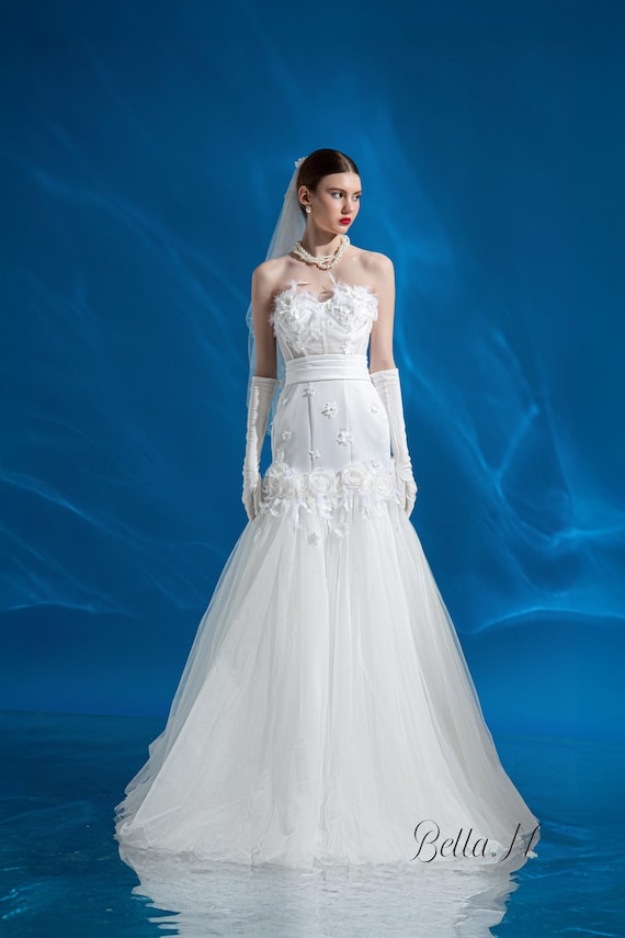 Mermaid Wedding Dress: Satin & Tulle Gown with 3D Flowers