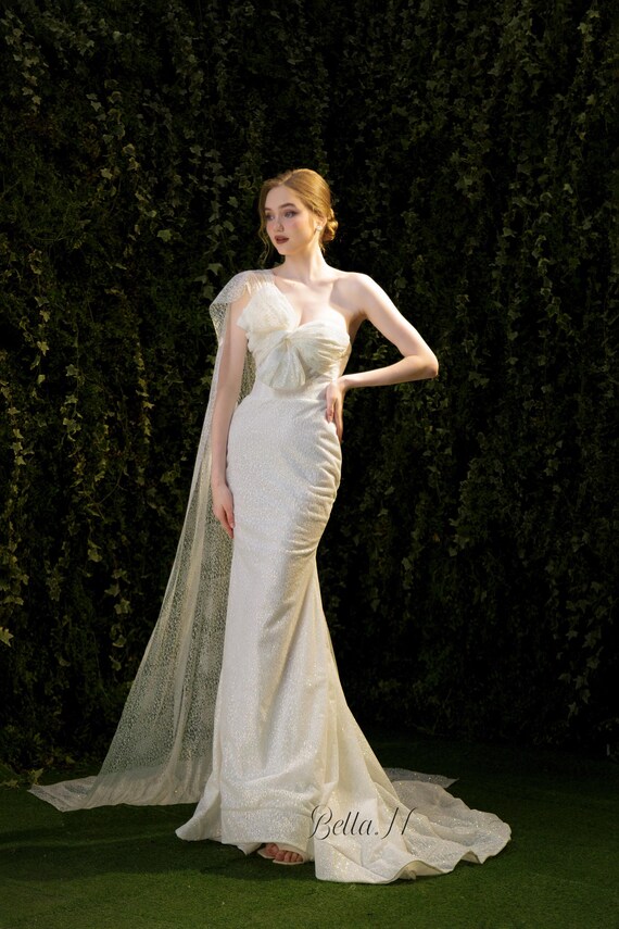 knee length dresses for ladies Vintage Satin Mermaid One Shoulder Wedding Dress with Ruffle Sleeves White / 18w
