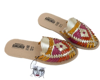Vintage Colorful Gold Sandals Size 8 Woven Huarache Slides Woven Leather Flats Sz. 8