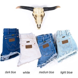 Vintage WRANGLER Shorts Denim Cutoff Shorts Tattered Blue Distressed Highwaist Jean Shorts Custom Fit image 1