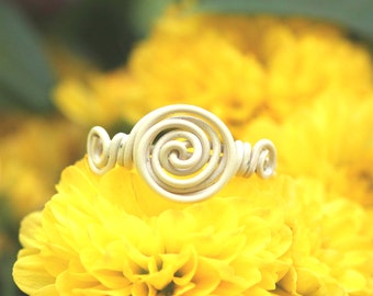 Spiral ring with rosettes ~ Knot ring ~ Knuckle ring ~ Craft wire ring ~ Wire wrapped ring ~ Twisted knotted ring ~ Minimalist pinky ring