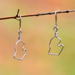 Michigan earrings ~ Michigan mittens ~ State of Michigan earrings ~ State outline earrings ~ Home state jewelry ~ Wire wrapped silver