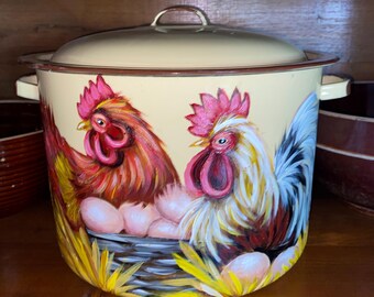Vintage Yellow Enamelware Pot with Hand-Painted Roosters: Farmhouse Decor