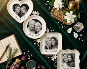 Personalized Mom Photo Jewelry Dish, Ceramic Trinket Tray for Mother’s Day, Gift for Mom or Grandma from Daughter, Thank You Keepsake.