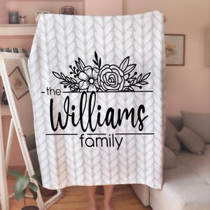 Family Name Blanket Personalized, Custom Floral Last Name Blanket Family, Grandparent Gift Mom, Custom Gift Christmas, Chunky Knit Blanket