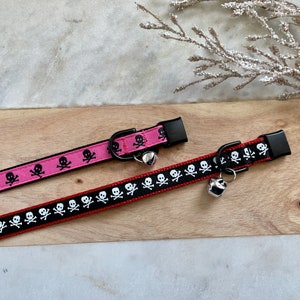 Collar pirata para gatos / Collar con calavera y huesos cruzados para gatos / Collar de seguridad para gatos