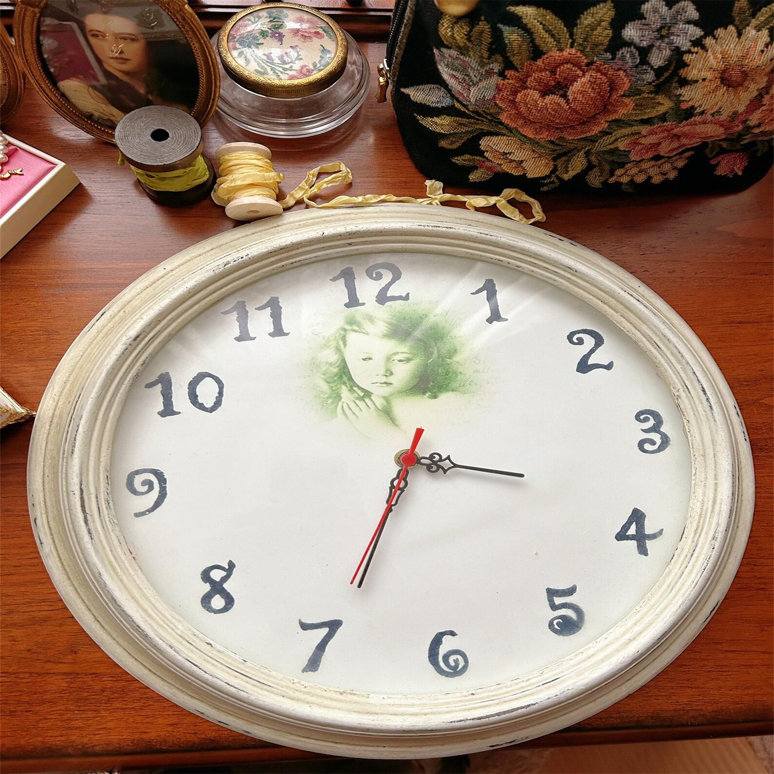 Vintage Style Wall Clock With Antique Design Retro-inspired Decorative ...