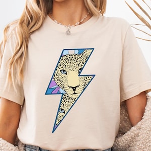 Leopard Lightning Bolt Graphic Tee, Boho Animal Print Shirt, Retro Style Leopard Shirt for Women, Cute Graphic T-Shirt, Gift for Her