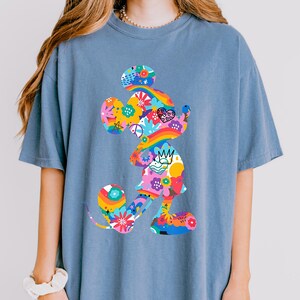 COMFORT COLORS, Disneys Mickey And Minnie Mouse Classic T-shirt, Mickey And Minnie Tee, Magic Kingdom Family Shirt, Disney Trip Couple Shirt