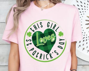 St Patricks Day T-shirt: Lucky Irish Gift for Mom