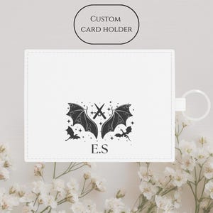 Porta-cartões de couro personalizado para amantes de livros, produtos de dragões de livros de fantasia, porta-cartões de chaveiro, presentes personalizados, ideia de presente Bookstagram
