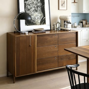 Aparador francés de roble de mediados de siglo, patas de hierro forjado, mueble buffet rústico moderno.