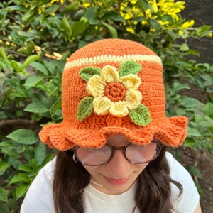 Orange Blossom Crochet Bucket Hat. Strawberry Shortcake. Flower Themed Bucket Hat. Orange Colored Handmade Bucket Hat. Halloween Bucket Hat.