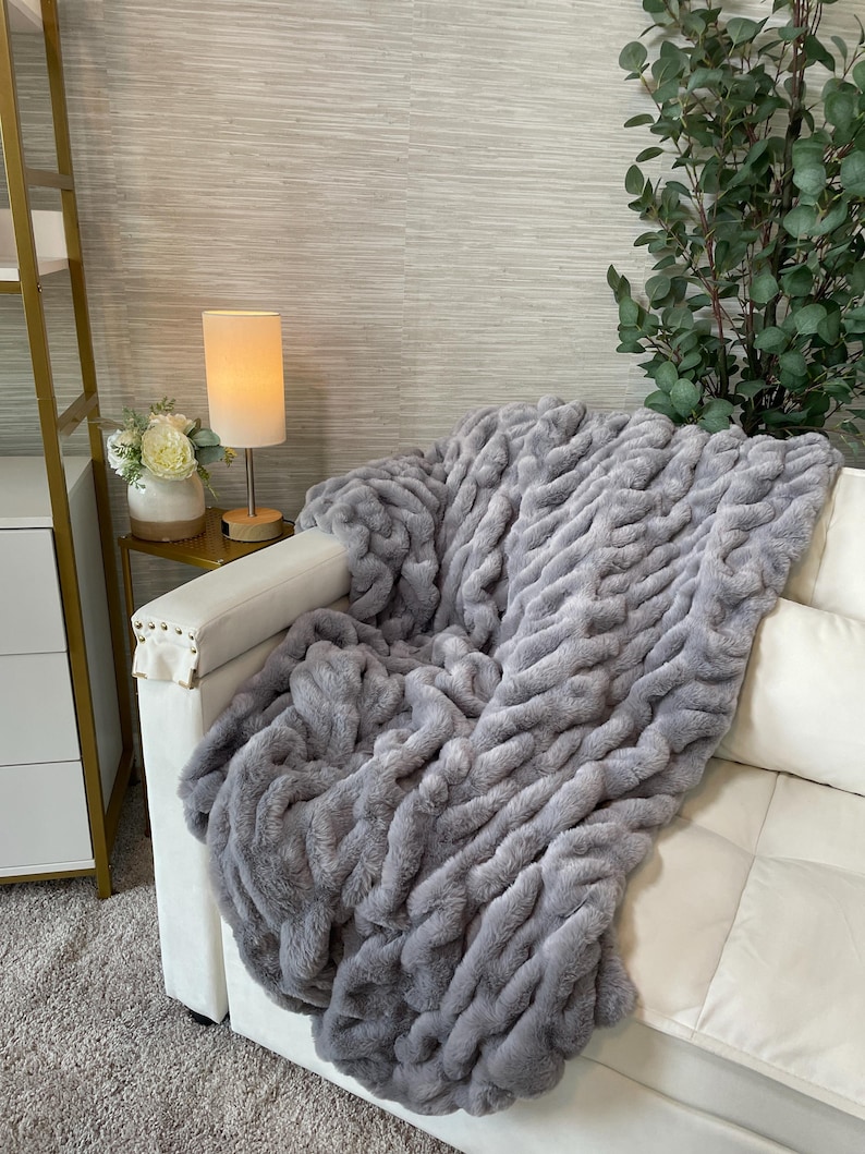 Cloud9Blanket Faux Fur Blanket - Thumbnail 2