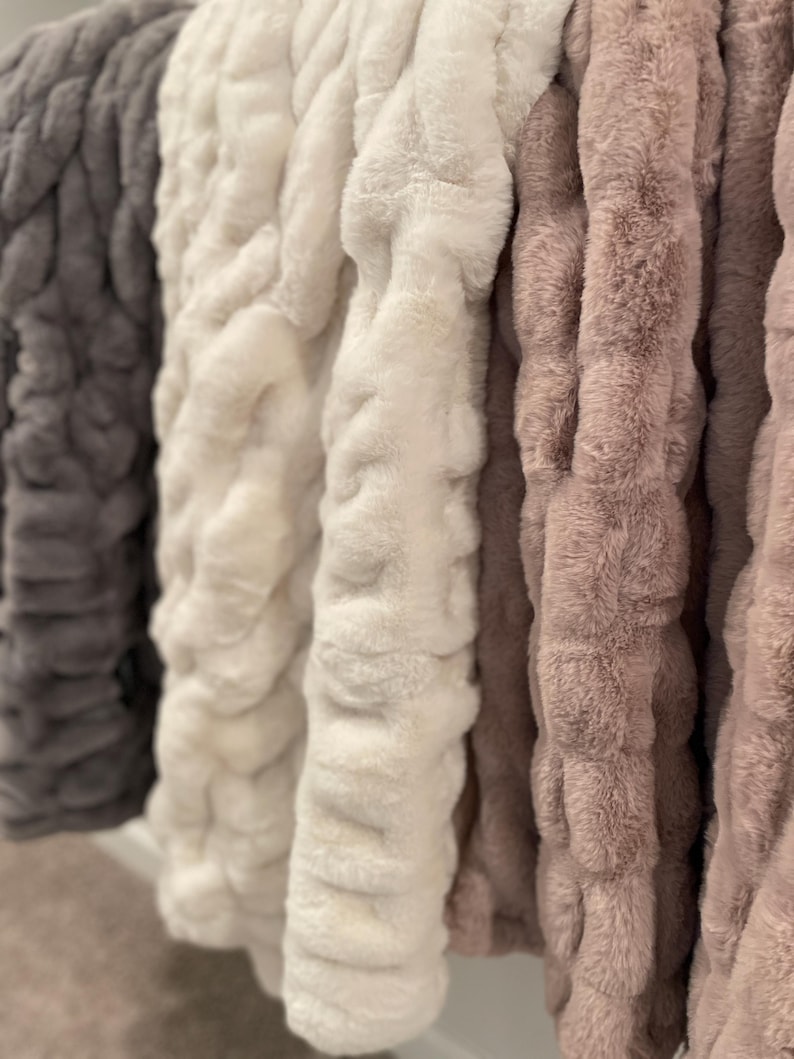 Cloud9Blanket Faux Fur Blanket - Thumbnail 4