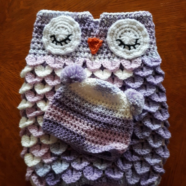 105 - Owl Baby Cocoon with hat. Baby Blanket, Handmade, Photo Prop, Crochet, Baby Shower Gift