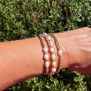 Freshwater Pearl and 14k Gold Filled Bracelet Set, 3mm, Gold Ball Beads, Stretch Bracelet Stack, Bracelet Set, Trendy, Minimalist