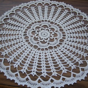 White round doily,hand crocheted, New image 1