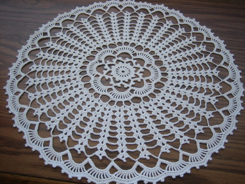 White round doily,hand crocheted, New image 1