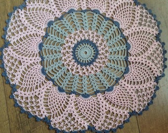 Crochet, pink, grey and light grey,  pieapple designed, love knot doily, made by DEMET