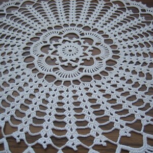 White round doily,hand crocheted, New image 2