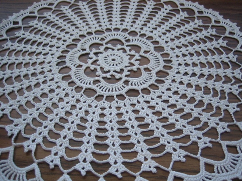 White round doily,hand crocheted, New image 2