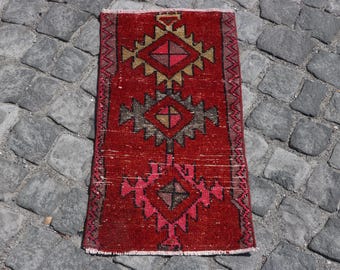 Vintage Rug, 2x3 Small Rugs, Turkish Rug, Oushak Rug, Rugs For Bathroom, 1.3x2.4 ft Red Rug, Turkish Rug With Geometric Patterns, Wool Rug,