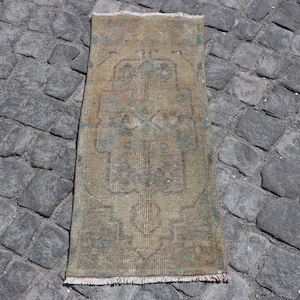 2 x 3 petits tapis, tapis vintage, tapis turc, tapis oushak sourdine, tapis pour entrée, tapis vert 1,3 x 3 pi, tapis vintage en laine avec glands, tapis de bain bohème