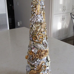 Large Jeweled Christmas Tree image 8