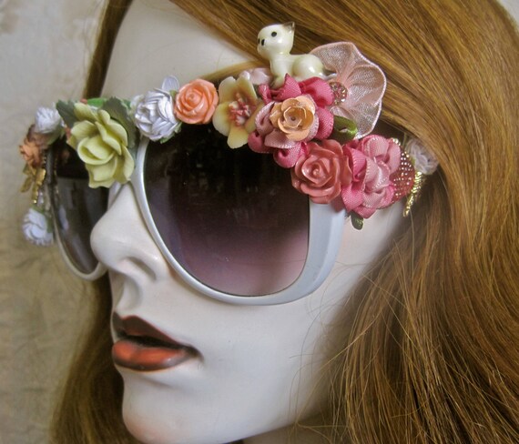 CUSTOM ORDER Decorated Sunglasses Flowers Assemblage Hearts  display picture 2