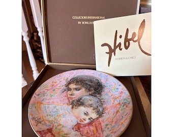 Marilyn And Child Edna Hibel Royal Doulton 1976 Plate IN BOX Original Paperwork