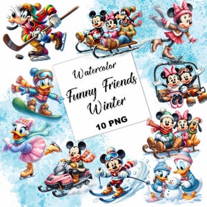 Op de afbeelding: Waterverf illustraties van Mickey Mouse en zijn vrienden die genieten van winterse activiteiten. Mickey Mouse skiet, Minnie Mouse schaatst, Donald Duck snowboardt, Goofy speelt hockey en Pluto bouwt een sneeuwpop. De illustraties zijn geplaatst tegen een blauwe en witte waterverf achtergrond.
