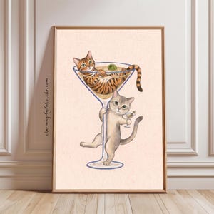 Retrato personalizado de dos gatos en una copa de martini, ilustración personalizada de mascotas para la decoración de un carrito de bar de cócteles.