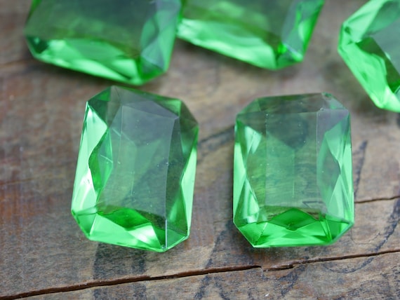 Vintage Faceted Glass Rhinestone Rectangle Point Back Rhinestone Peridot Green 25x18mm No Foil (1 Pc) R54