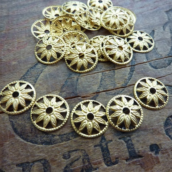 RB Brass Filigree Circle Wheel Link Connectors Lightweight Filigree Stamping Vintage (8 Pieces) A3X187