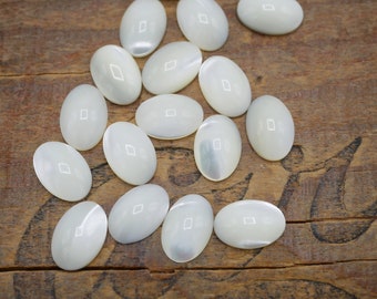 Vintage Mother of Pearl Domed Oval Flat Back Shell Blank 14x10mm  No Hole (10 pcs) MA30