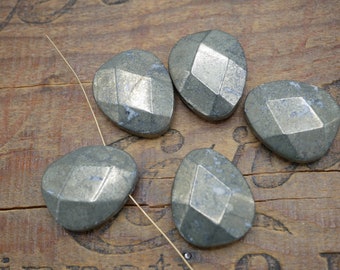 Top Percé Faceted Pyrite Pendentif En Pierre d’Or Perle ( 1 pc) X643