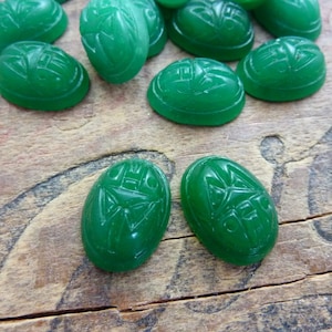 Vintage Glass Scarab Cabochon Kelley Green 18x13mm (2 pcs) WS104