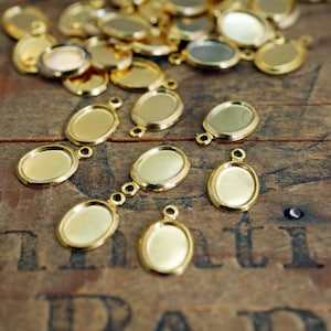Vintage Gold Bezel Cup 8x6mm Oval with Loop Small Pendant Setting for 8x6mm Stone (10 pcs) KP27
