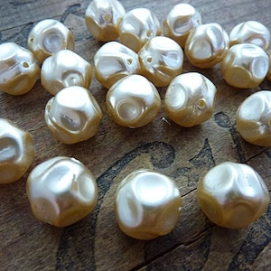 Glass Pearl Baroque Pearls Vintage Pearls Cream Color 14mm Glass Pearl  (6 Beads) #A3G8